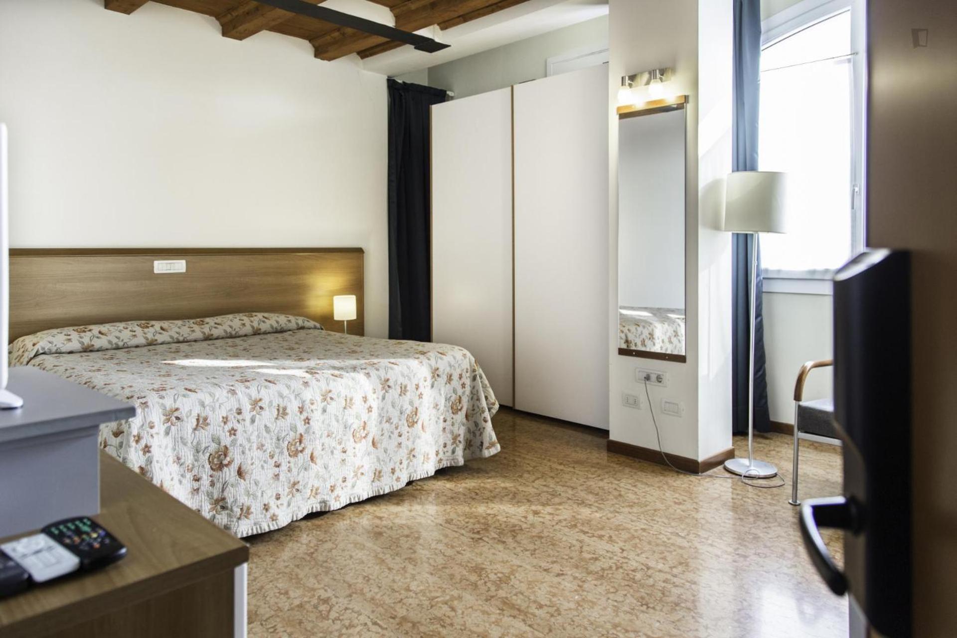 Residenza Carracci Aparthotel Bolonia Exterior foto