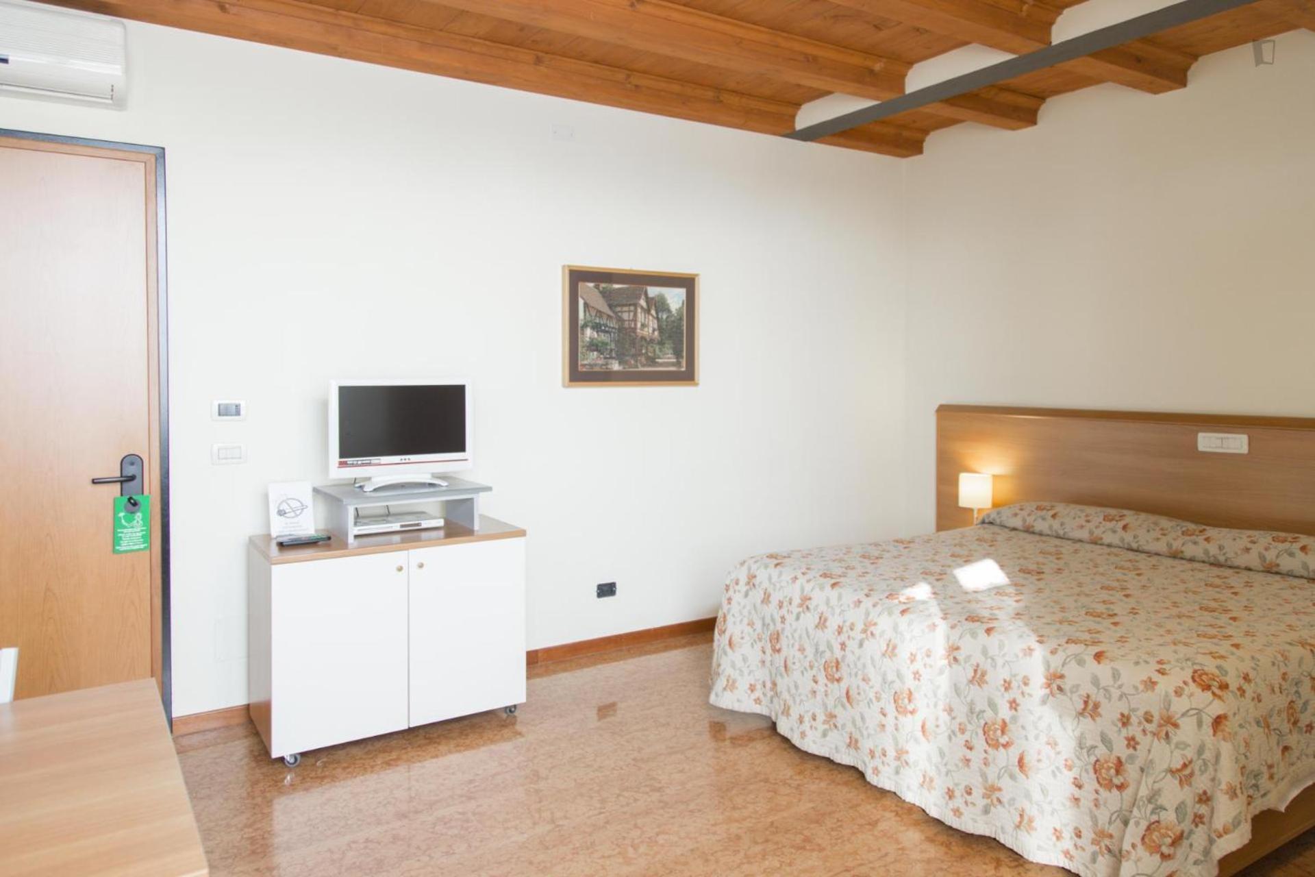 Residenza Carracci Aparthotel Bolonia Exterior foto