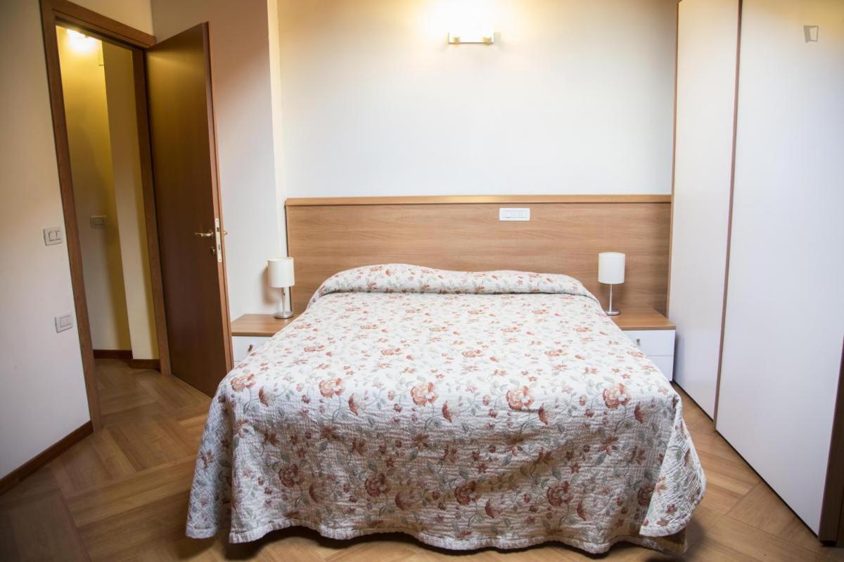 Residenza Carracci Aparthotel Bolonia Exterior foto